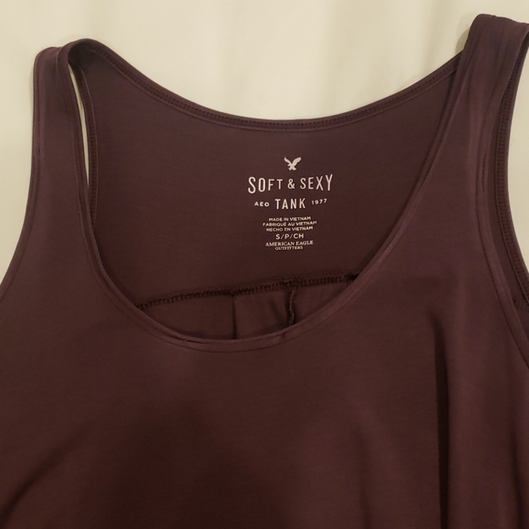 Soft and sexy sleeveless tee - Picture 2 of 3